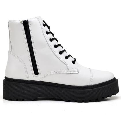 Imagem de Bota Coturno KRN Shoes Cano Curto com Sola Reta Tratorada Cadarço e Ziper