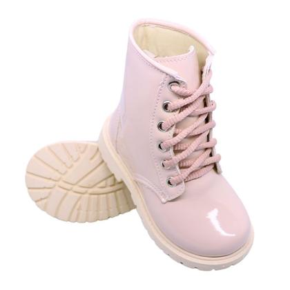 Imagem de Bota Coturno Verniz Infantil Feminino Cano Curto Tratorado