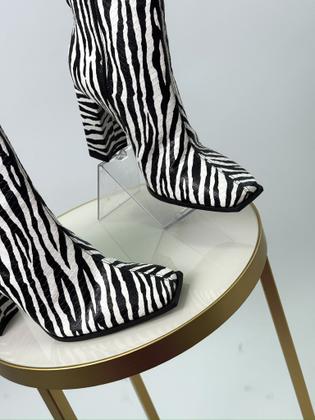 Imagem de Bota couro animal print zebra