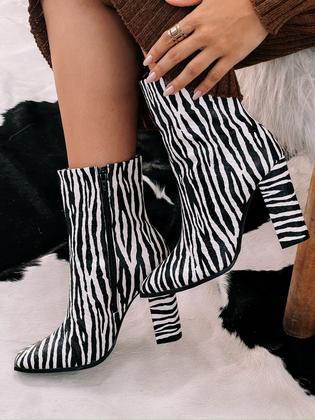Imagem de Bota couro animal print zebra