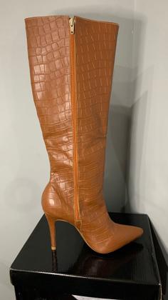 Imagem de Bota feminina cano longo salto alto fino