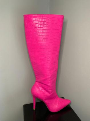 Imagem de Bota feminina cano longo salto alto fino