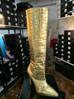 Imagem de Bota feminina cano longo salto alto fino