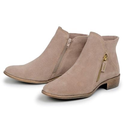 Imagem de Bota Feminina Chelsea Camurça Cano Curto Zíper Lateral Salto Baixo Bota Casual