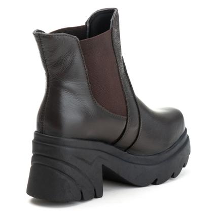 Imagem de Bota Feminina com Elásticos Laterais e Sola Grossa Pettinari 6729 Couro Legítimo: Design Moda