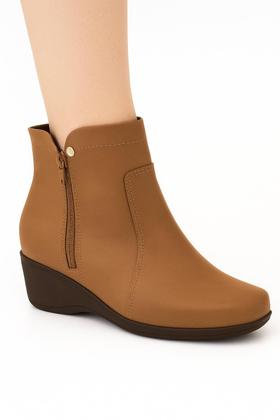 Imagem de Bota Feminina Comfortflex Cano Curto Anabela 2474301