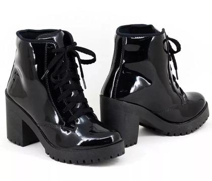 Imagem de Bota Feminina Coturno Cano Curto Salto Alto Tratorado