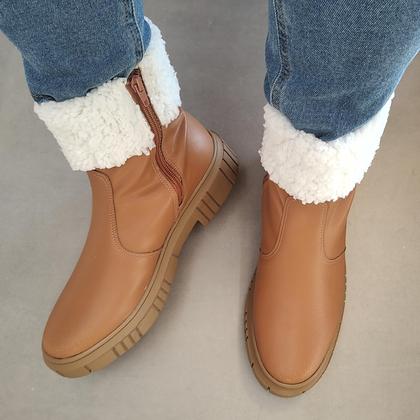 Imagem de Bota Forrada com Lã Feminina Pilar Tratorada Firezzi