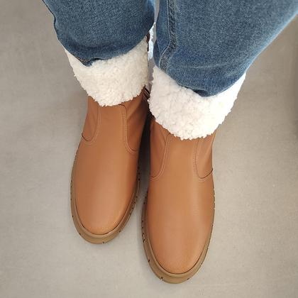 Imagem de Bota Forrada com Lã Feminina Pilar Tratorada Firezzi