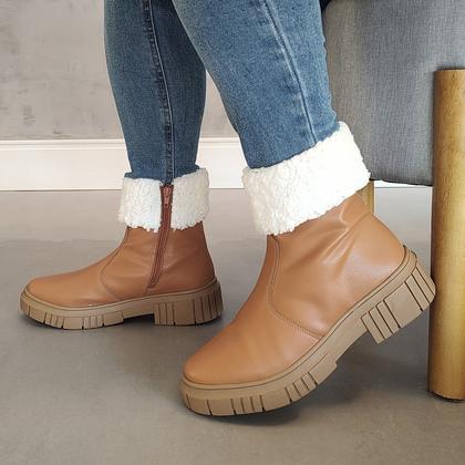 Imagem de Bota Forrada com Lã Feminina Pilar Tratorada Firezzi