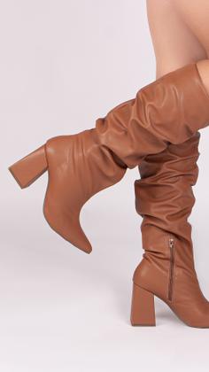 Imagem de Bota Franzida com ziper lateral interno e salto grosso de 9cm