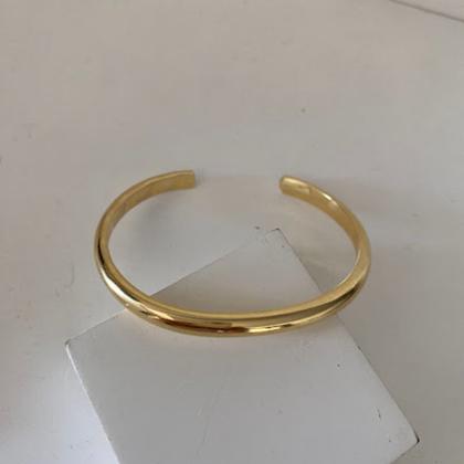 Imagem de Bracelete Ajustável Luxuoso  Semijoia Feminina com Design Ousado e Elegância Atemporal  Simonatto