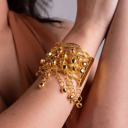 Imagem de Bracelete Dourado com Sinos Acessório para Dança do Ventre - AB71