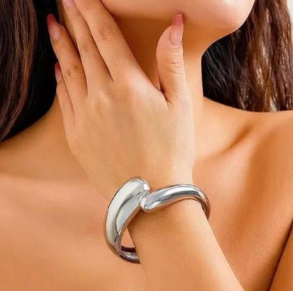 Imagem de bracelete feminino tendencia blogueira