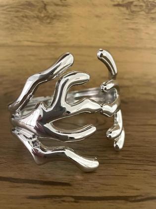 Imagem de Bracelete prateado largo minimalista blogueira moda prata