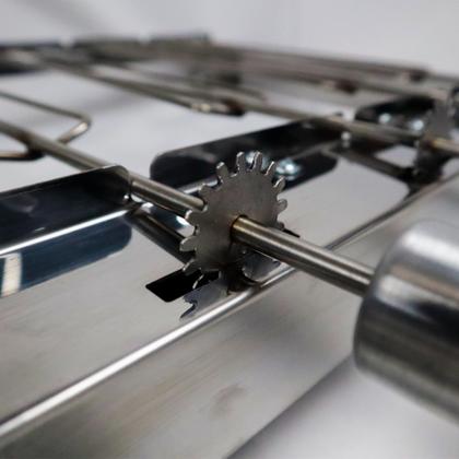Imagem de Brasa Grill Tradicional Gira 3 Espetos Churrasqueira Giratória + Grelha Auxiliar Inox