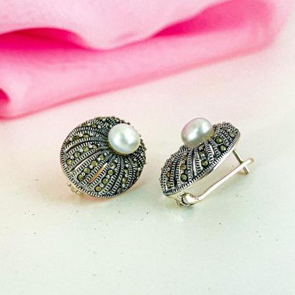 Imagem de Brinco Argola com Marcassitas e Perola Shel Prata 925