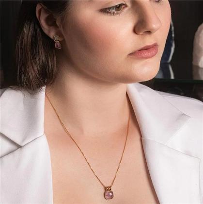 Imagem de Brinco com Pedra Ametista Cabochão Quadrada banhado a Ouro 18K