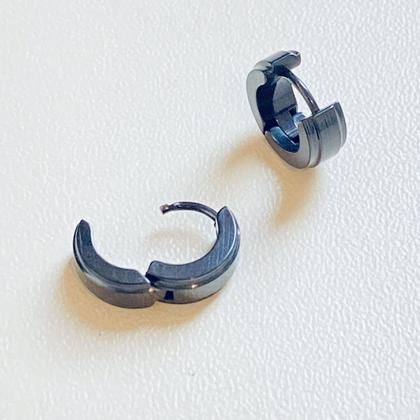 Imagem de Brinco Mini Argola Preta Pequena em Aço Inox