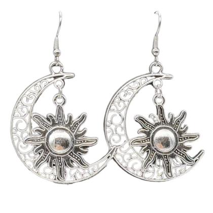 Imagem de Brinco Prateado Lua e Sol Boho Chic Feminino Delicado Metal