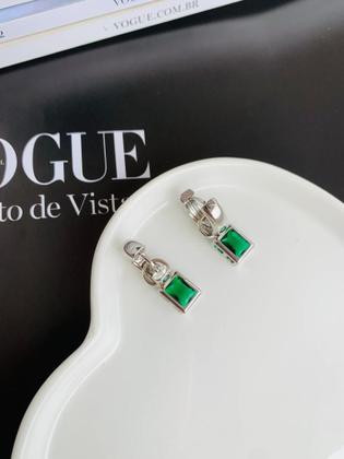 Imagem de Brincos Folheado modelo Argolinha com pedra cristal colorido