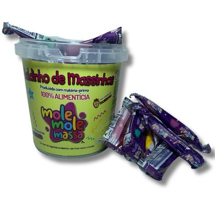 Imagem de Brinquedo baldão 1kg de 68 massinhas multicores com cheirinho de morango maleável 100 alimentícia