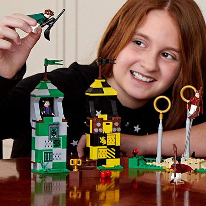Imagem de Brinquedo de construção LEGO Harry Potter 75956 Quidditch Match 7-14y