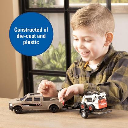 Imagem de Brinquedo de construção TOMY Bobcat 1:32 com caminhonete e minicarregadeira
