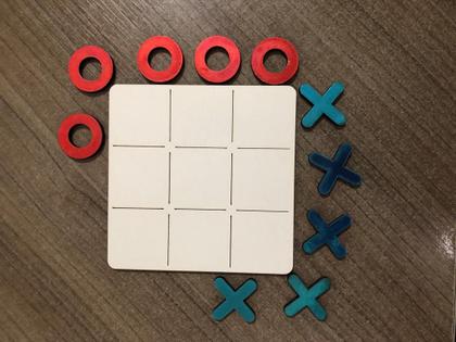 Imagem de Brinquedo Jogo Da Velha Interativo De Madeira Montessori