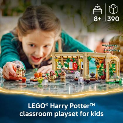 Imagem de Brinquedo LEGO Harry Potter, Castelo de Hogwarts, Herbologia, Classe 76445