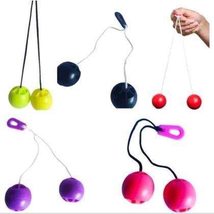 Imagem de Brinquedo Retro Bola Bate Bate Anos 80 Bate Bag Teco Teco Boli Bolacho Diversão Adulto Infantil