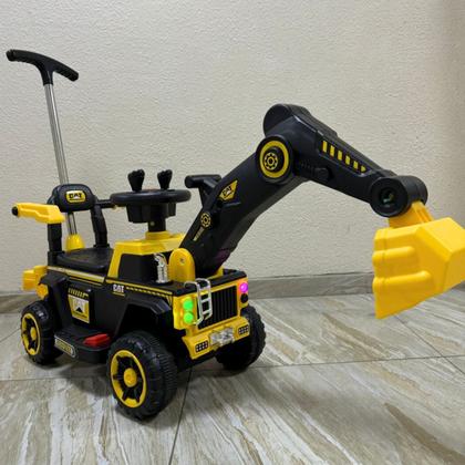 Imagem de Brinquedo Trator Retroescavadeira Elétrica Carrinho de Passeio Infantil Agro Dia das Crianças Aniversário Menino Menina