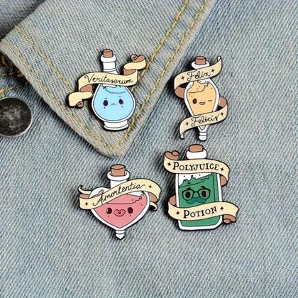 Imagem de Broche Frasco de Poção Mágica Veritaserum 