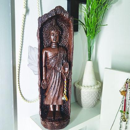 Imagem de Buda No Tronco 05556