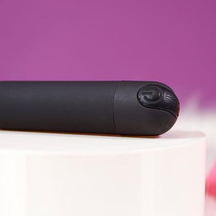 Imagem de Bullet Vibratório Aveludado Recarregável Com 10 Vibrações Discreto