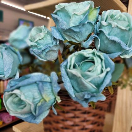 Imagem de Buquê de Rosas 7 Botões Azul Turquesa 40cm - Vivaflor Decor