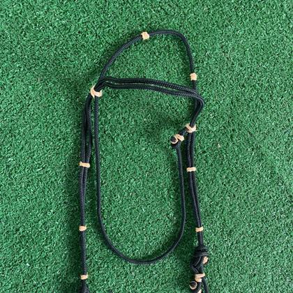 Imagem de Cabeçada de Corda de Poli com Charrua para Cavalos de Todas as Raças