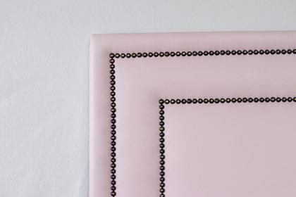 Imagem de Cabeceira Queen Reta Luxo Dupla 160x60 Sintético Rosa + Tachas Fumê