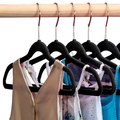 Imagem de Cabide de Veludo Preto Slim Cava Lingerie Roupa Pequena 5un