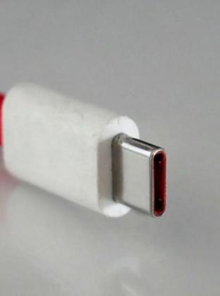 Imagem de Cabo Celular USB Tipo-C 2 Metros Branco Transferência 500MB segundos Resistente Carregamento Rápido - Pmcell - Cb-11
