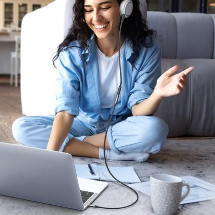 Imagem de Cabo Extensor de Áudio UGREEN 3,5mm (3m) - Macho para Fêmea