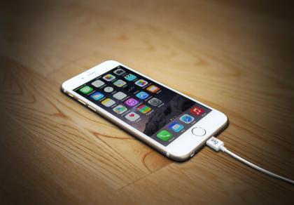 Imagem de Cabo USB para Lightning Certificado MFi com 1 metro para Sincronização e Recarga 12W 2.4A C810 ELG