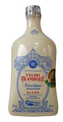 Imagem de Cachaça Velho Alambique Blend Carvalho, Grápia e Angico 700ml 39% Vol. Porcelana Premium (Orgânico)