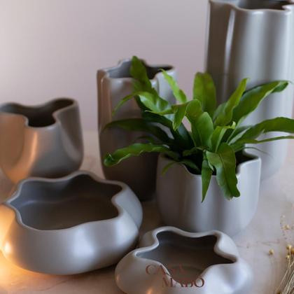 Imagem de Cachepot Orgânico Baixo Cimento Matte (P)