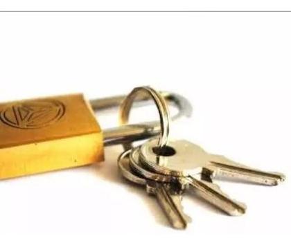 Imagem de Cadeado 32mm Com 3 Chaves Tri-Angle Dourado Malas Correntes Armários