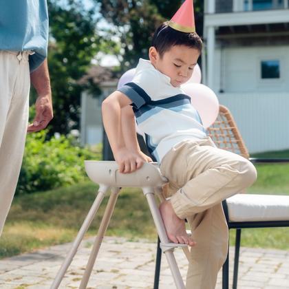 Imagem de Cadeira alta Maxi-Cosi Moa 8 em 1 para bebês e crianças pequenas verde