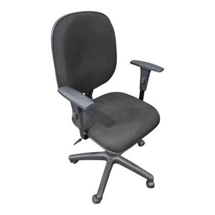 Imagem de Cadeira de Escritório Diretor, Base Giratória com Relax e Braços Reguláveis, Tecido Jserrano cor Preto