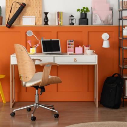 Imagem de Cadeira de Escritório Diretor Giratória Antonella Branca