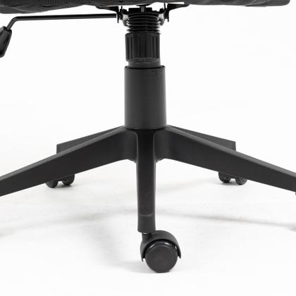 Imagem de Cadeira de escritório Diretor Malcom Preta Healer