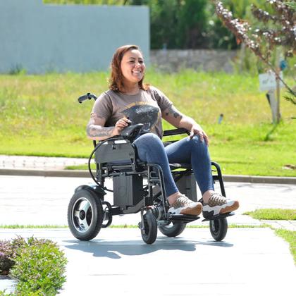 Imagem de Cadeira de Rodas Motorizada Modelo D800 Até 120 Kg - Dellamed